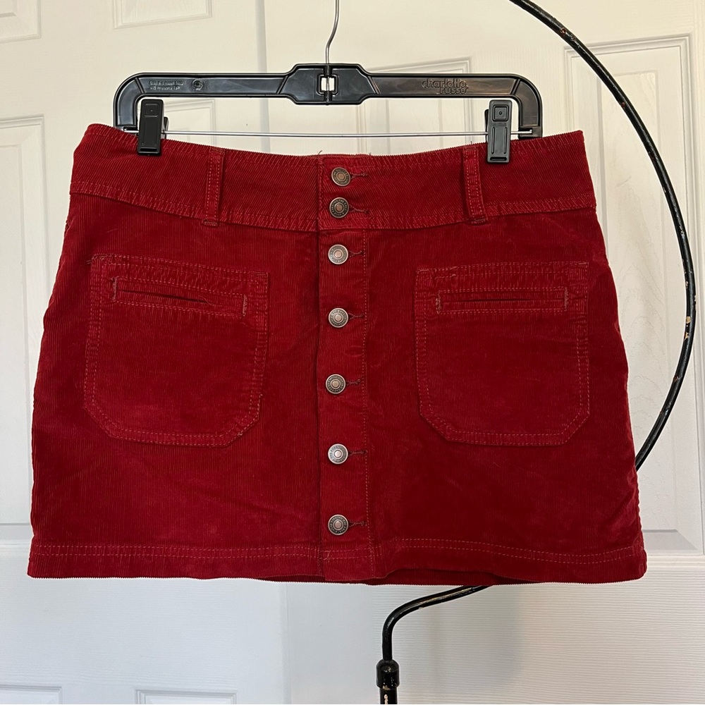 We The Free button-up Burgundy corduroy skirt EUC size 30